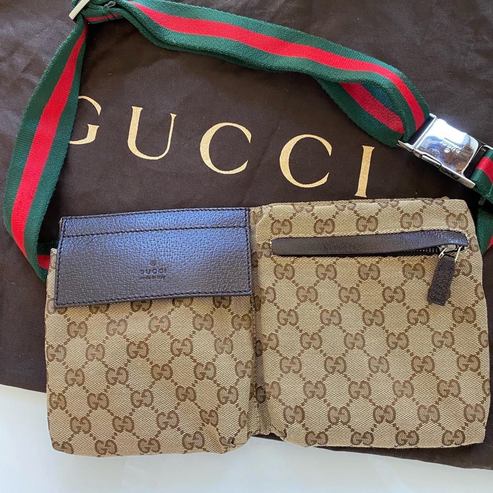 AUTHENTIC GUCCI MONOGRAM BELT BAG